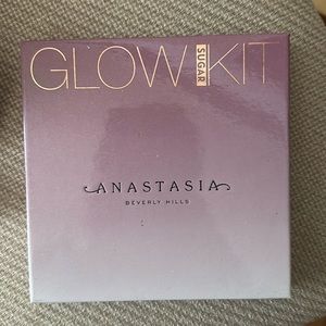 Anastasia glow kit